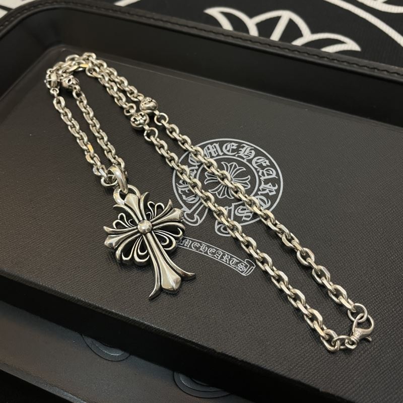 Ch*0me He**ts necklaces